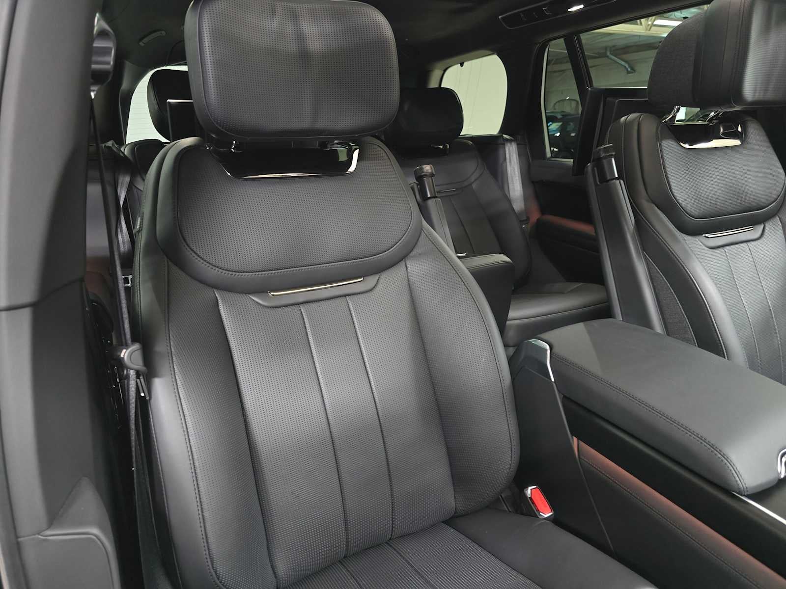 2023 Land Rover Range Rover SV