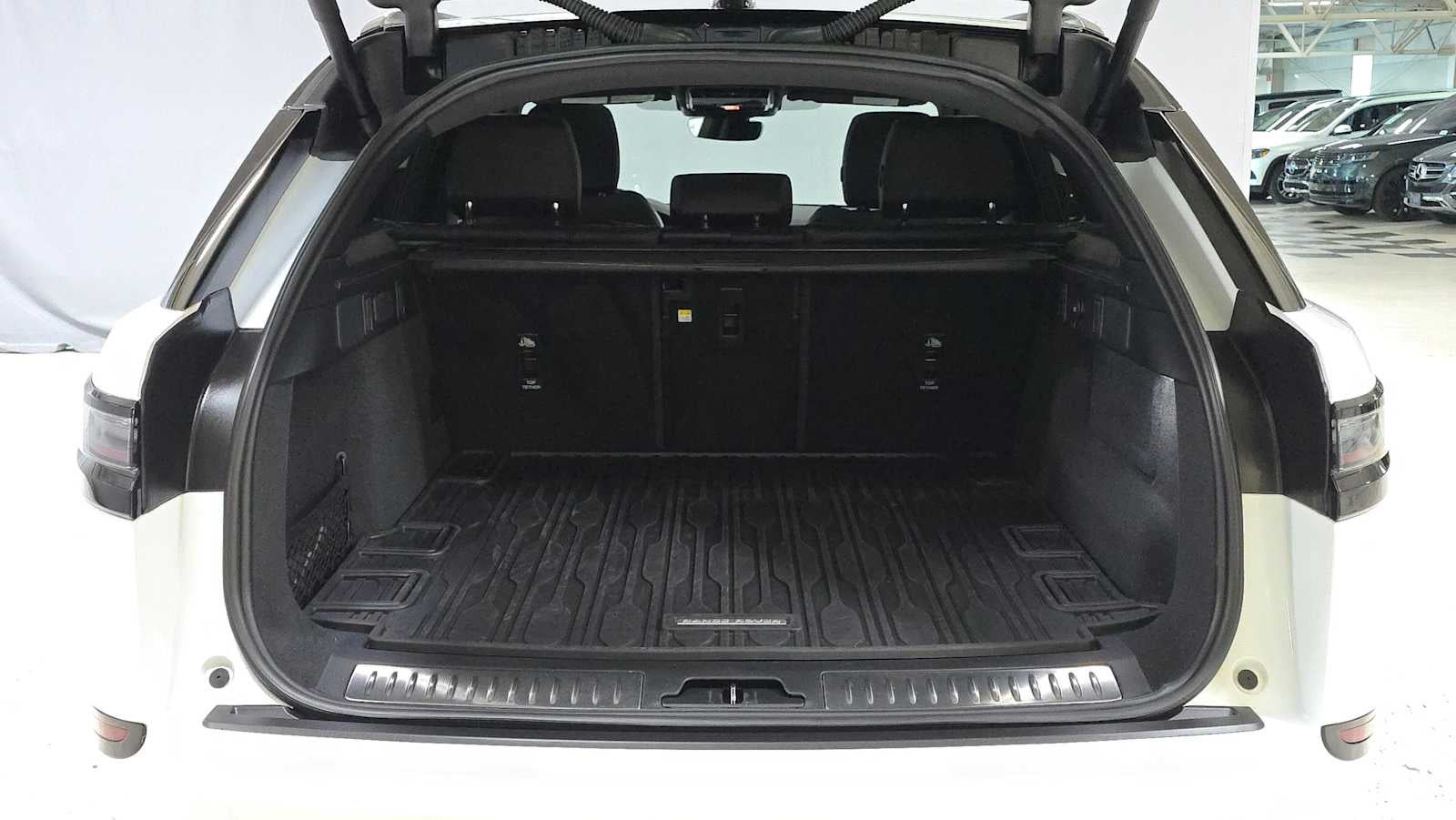 2024 Land Rover Range Rover Velar Dynamic SE