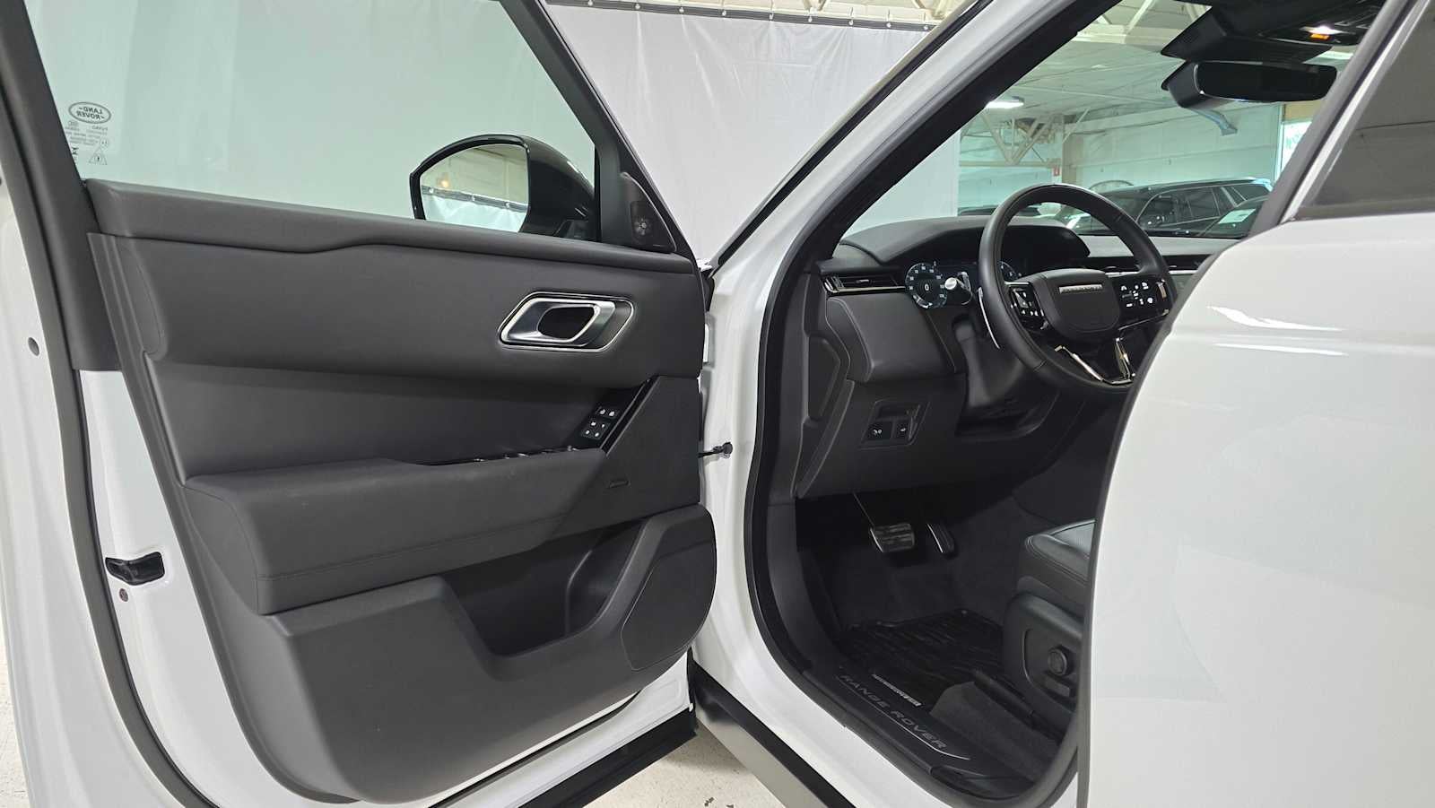 2024 Land Rover Range Rover Velar Dynamic SE