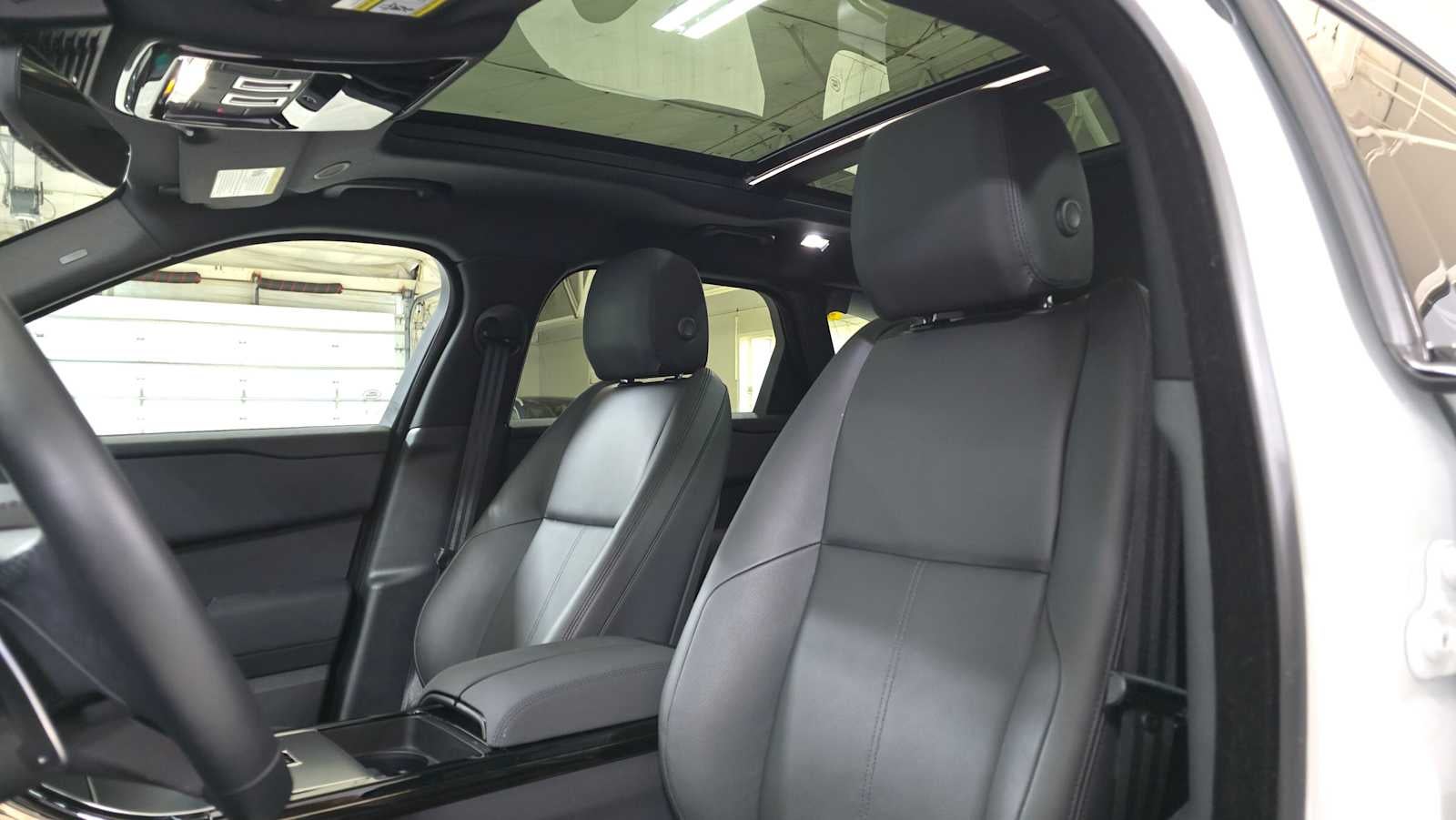 2024 Land Rover Range Rover Velar Dynamic SE