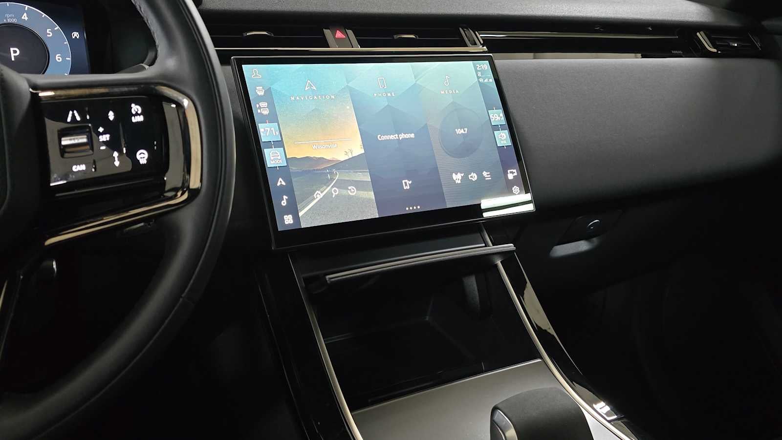 2024 Land Rover Range Rover Velar Dynamic SE