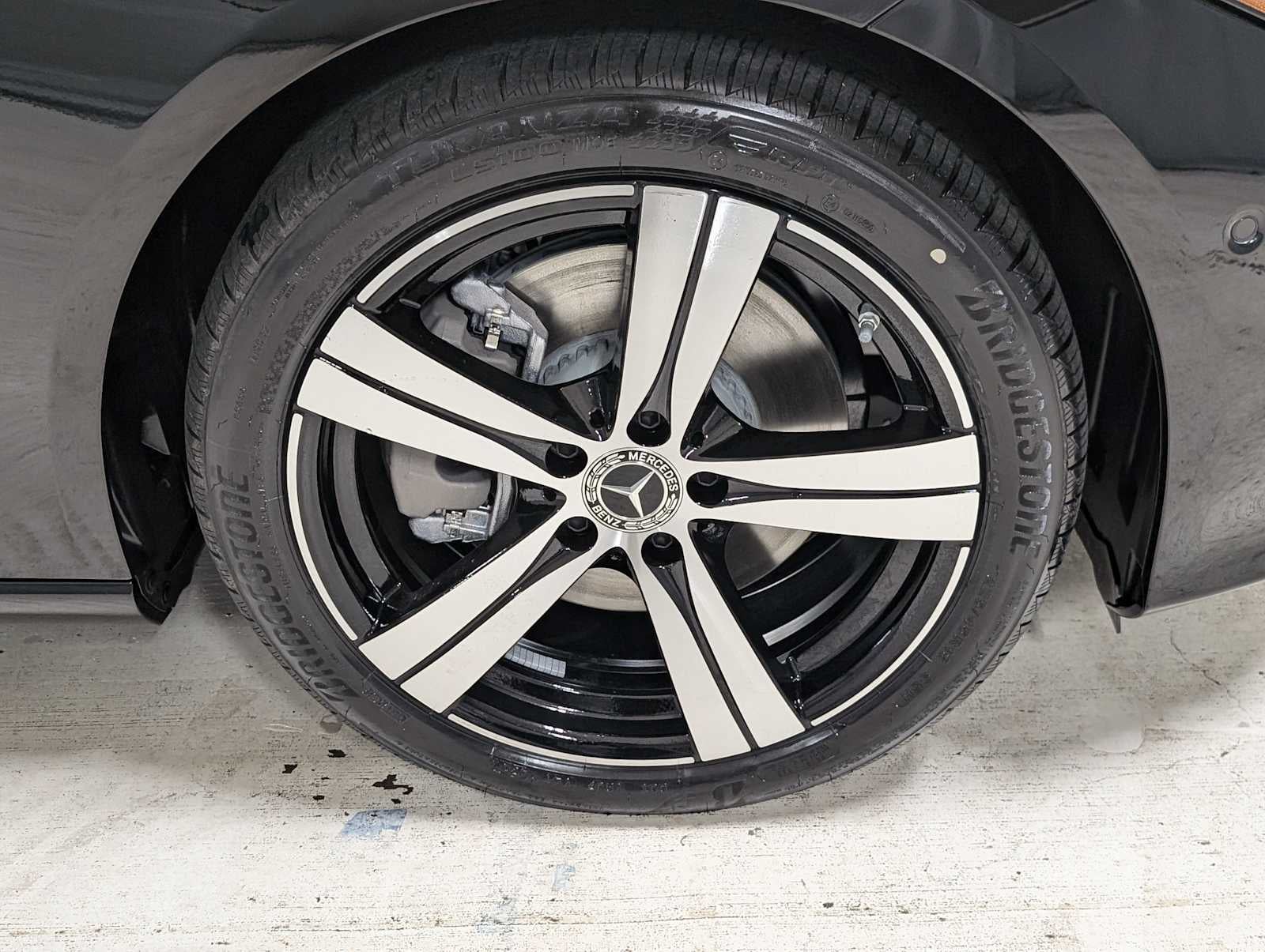 2025 Mercedes-Benz C 300 4MATIC® Sedan