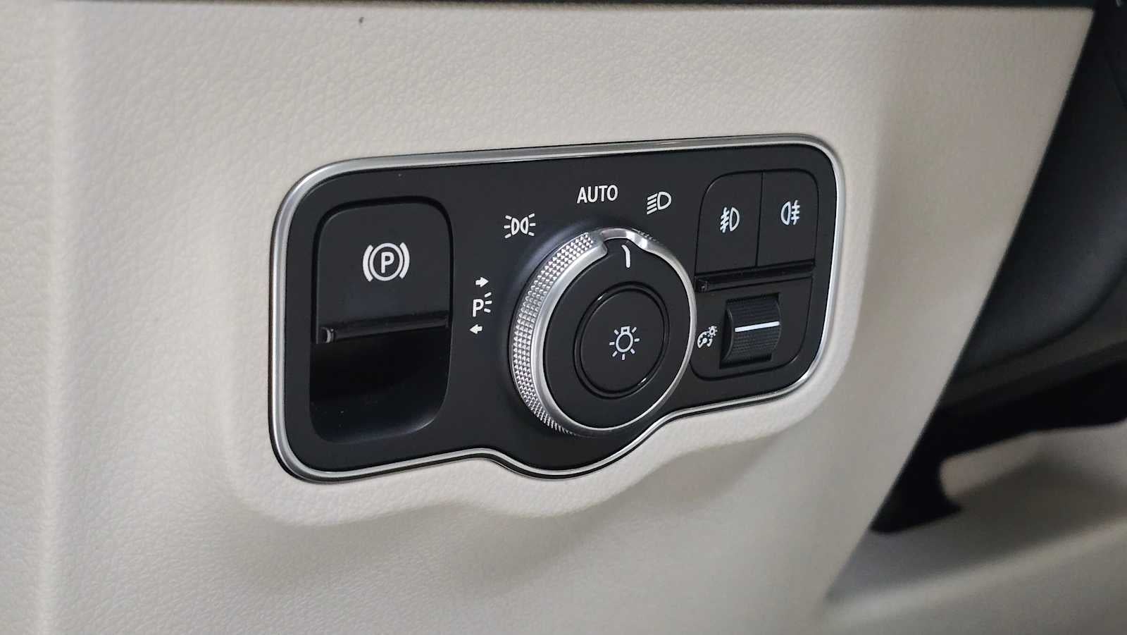 2025 Mercedes-Benz GLB GLB 250