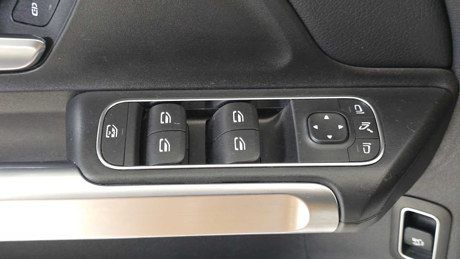 2023 Mercedes-Benz GLB 250 4MATIC® SUV