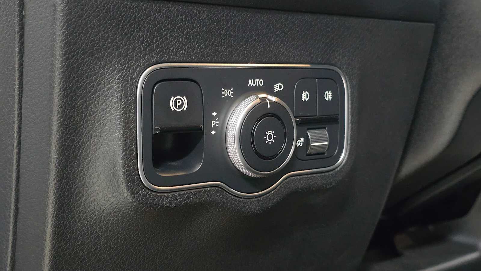 2023 Mercedes-Benz GLB 250 4MATIC® SUV