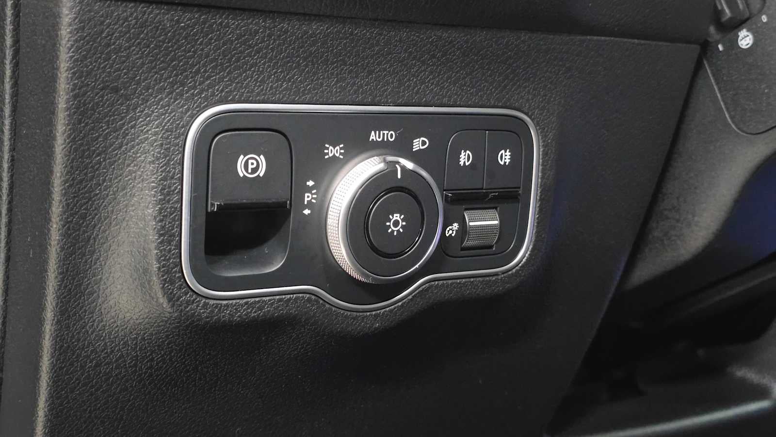 2025 Mercedes-Benz GLB GLB 250