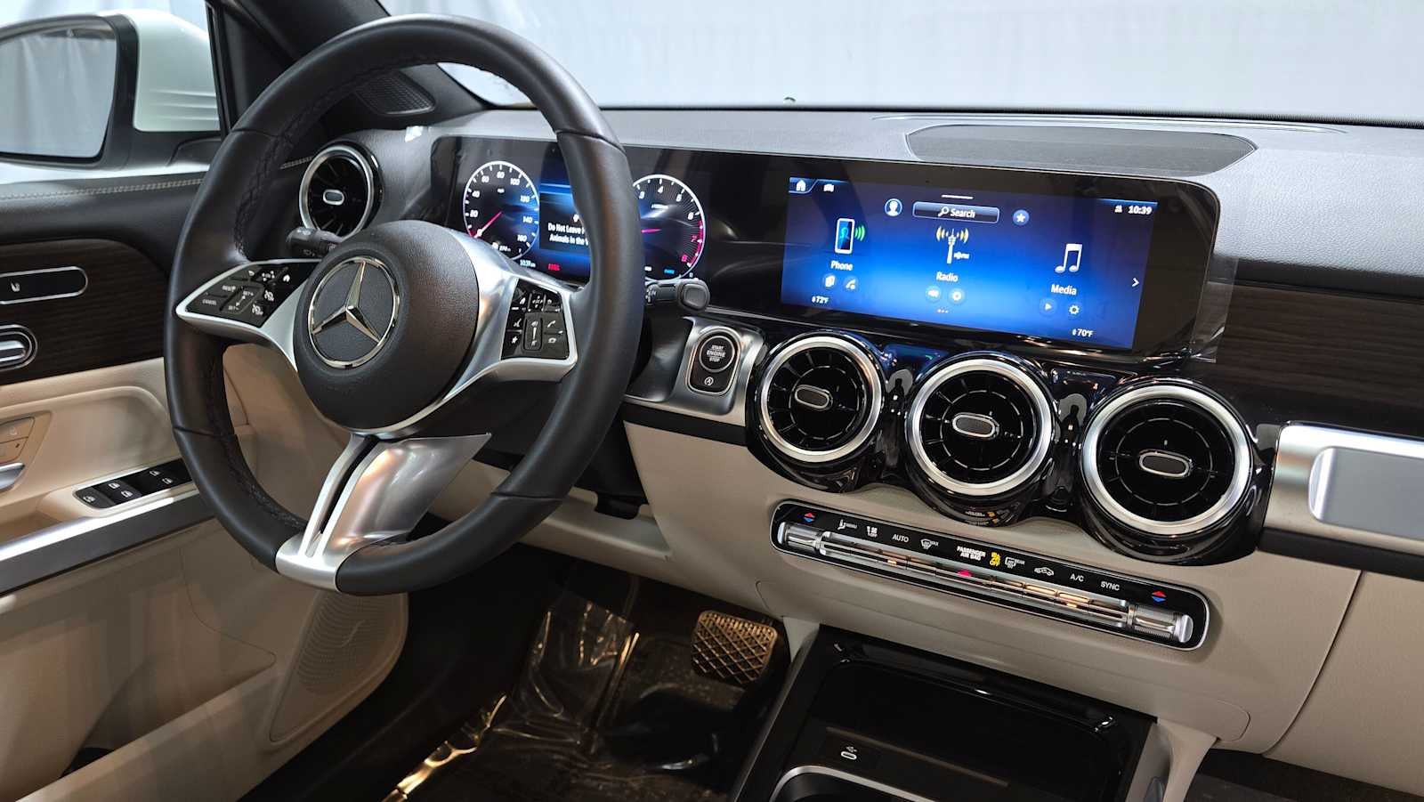 2026 Mercedes-Benz GLB 250 4MATIC® SUV