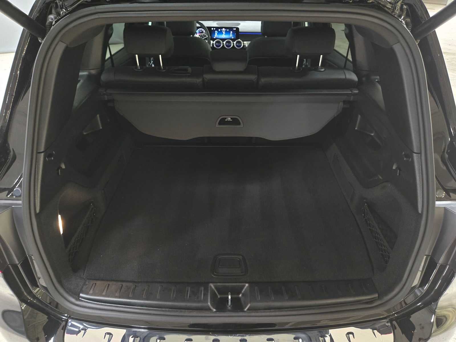 2026 Mercedes-Benz GLB 250 4MATIC® SUV