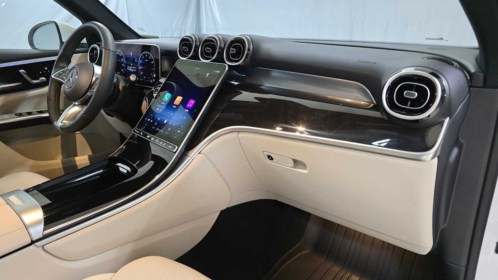 2025 Mercedes-Benz GLC GLC 300