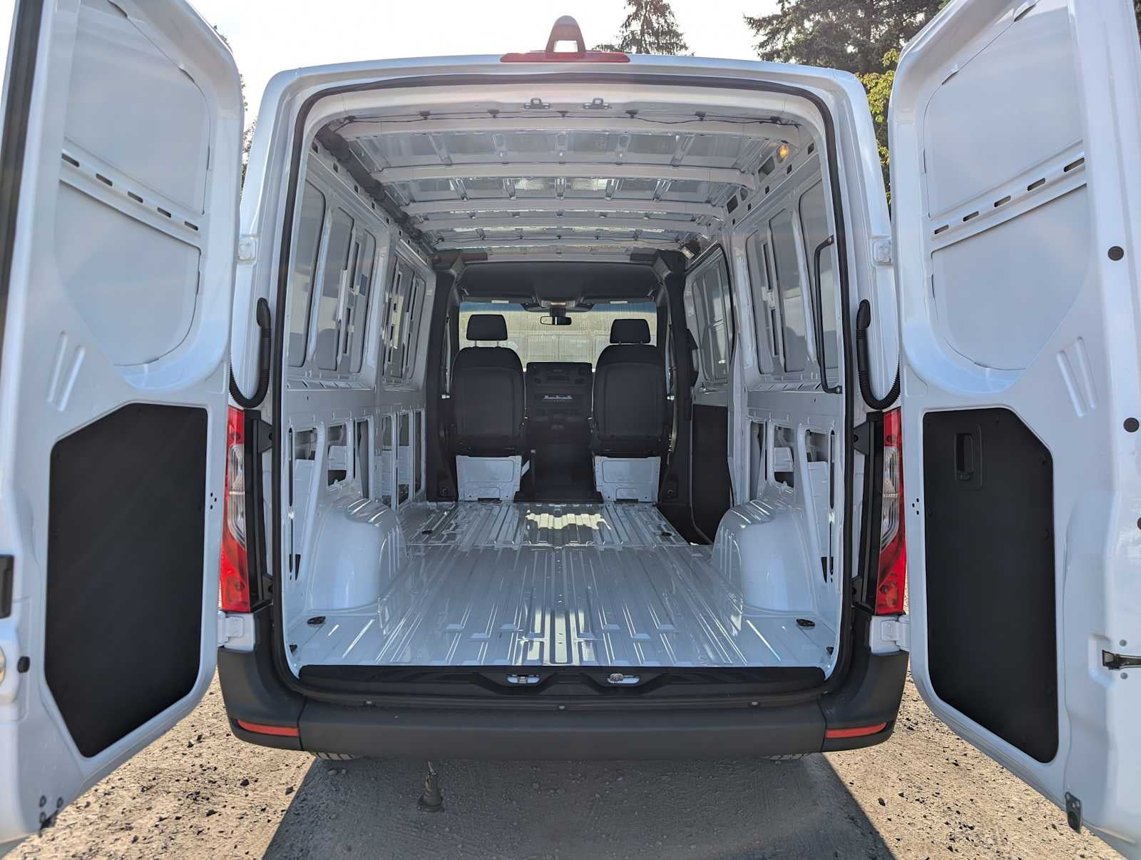 2025 Mercedes-Benz Sprinter 2500 Standard Roof I4 Diesel 144" RWD