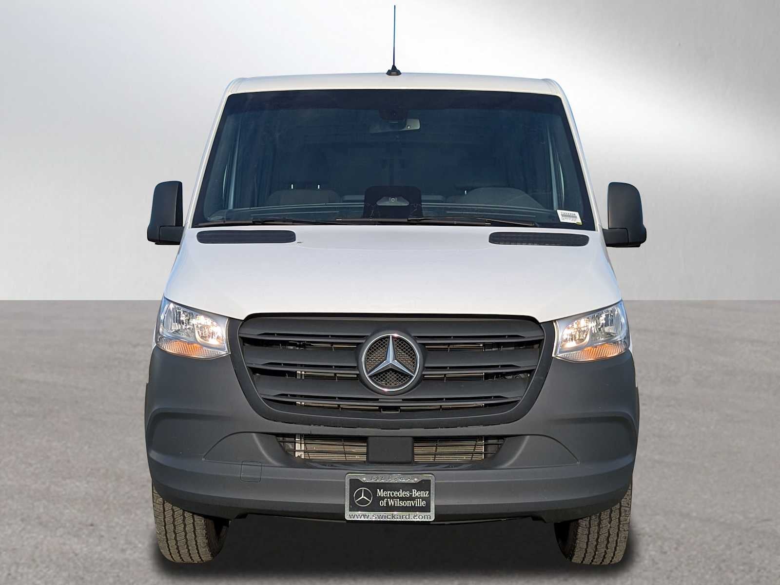 2025 Mercedes-Benz Sprinter 2500 Standard Roof I4 Diesel 144" RWD