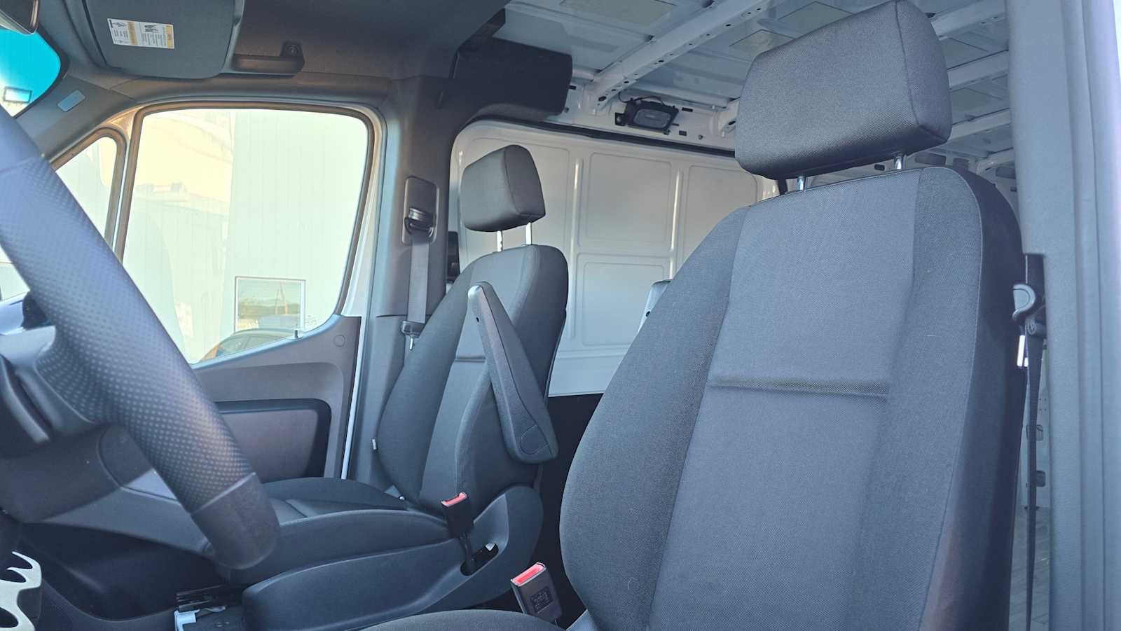 2025 Mercedes-Benz Sprinter 2500 Standard Roof I4 Diesel 144" RWD