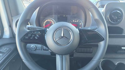 2025 Mercedes-Benz Sprinter 2500 Standard Roof I4 Diesel 144" RWD