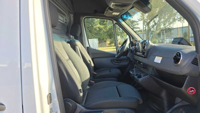 2025 Mercedes-Benz Sprinter 2500 Standard Roof I4 Diesel 144" RWD