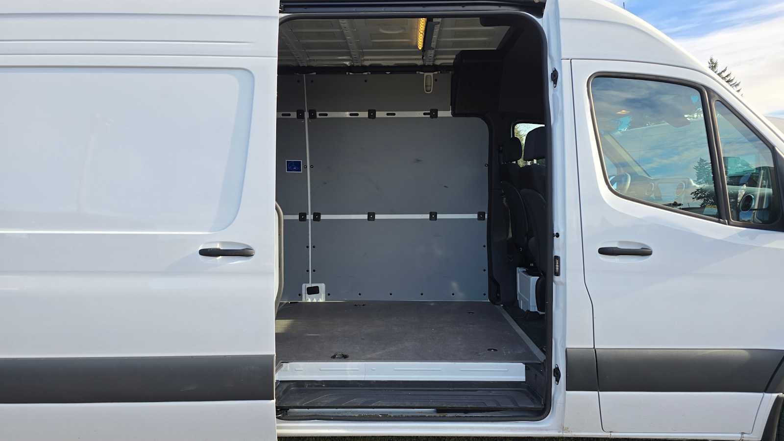 2025 Mercedes-Benz Sprinter 2500 High Roof I4 Diesel 170" RWD