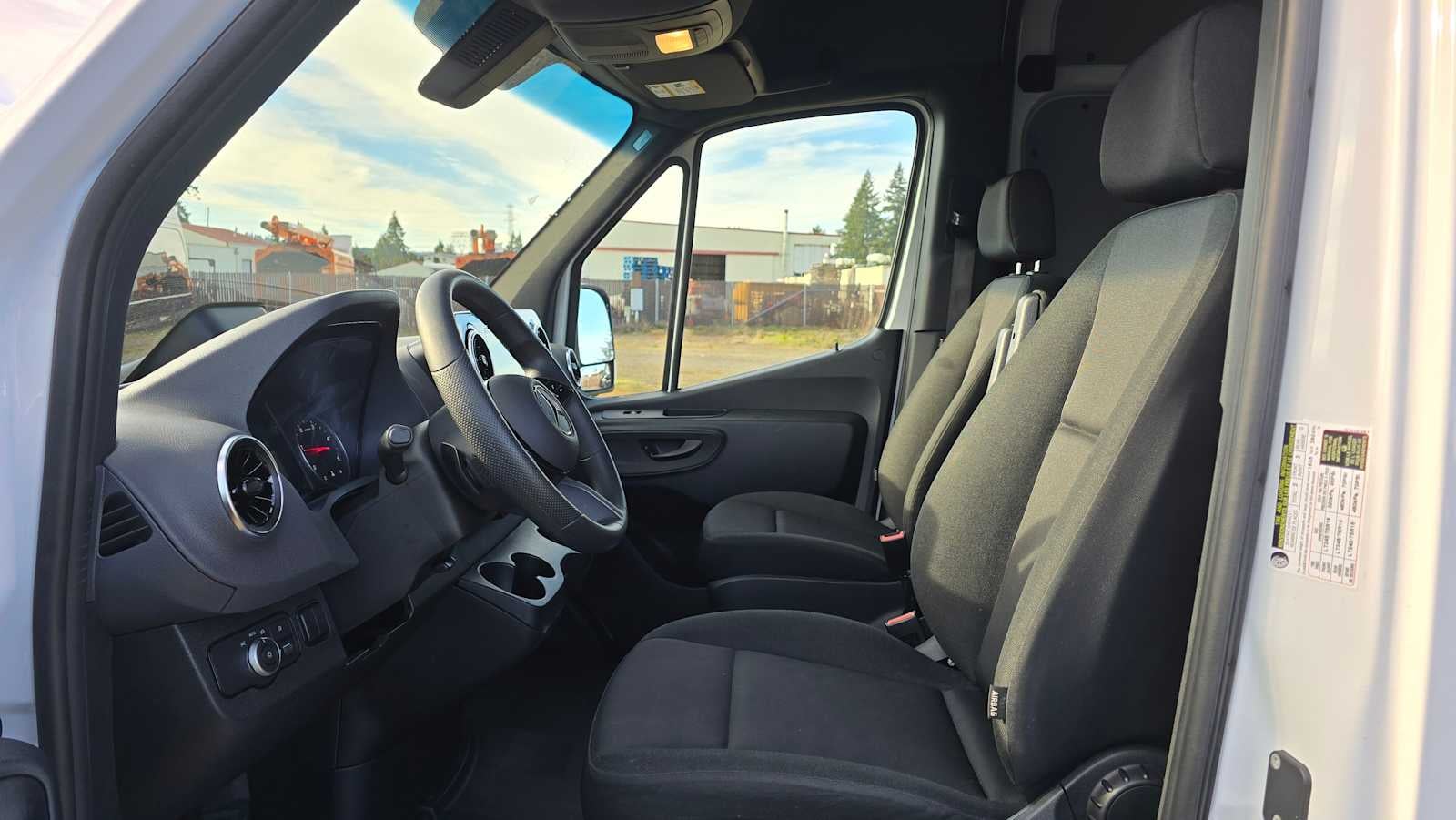 2025 Mercedes-Benz Sprinter 2500 High Roof I4 Diesel 170" RWD