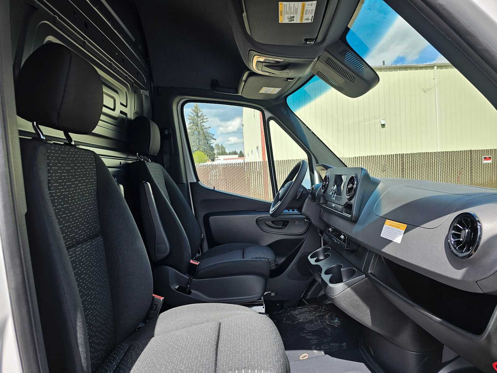 2024 Mercedes-Benz Sprinter 2500 High Roof I4 Diesel 170" RWD