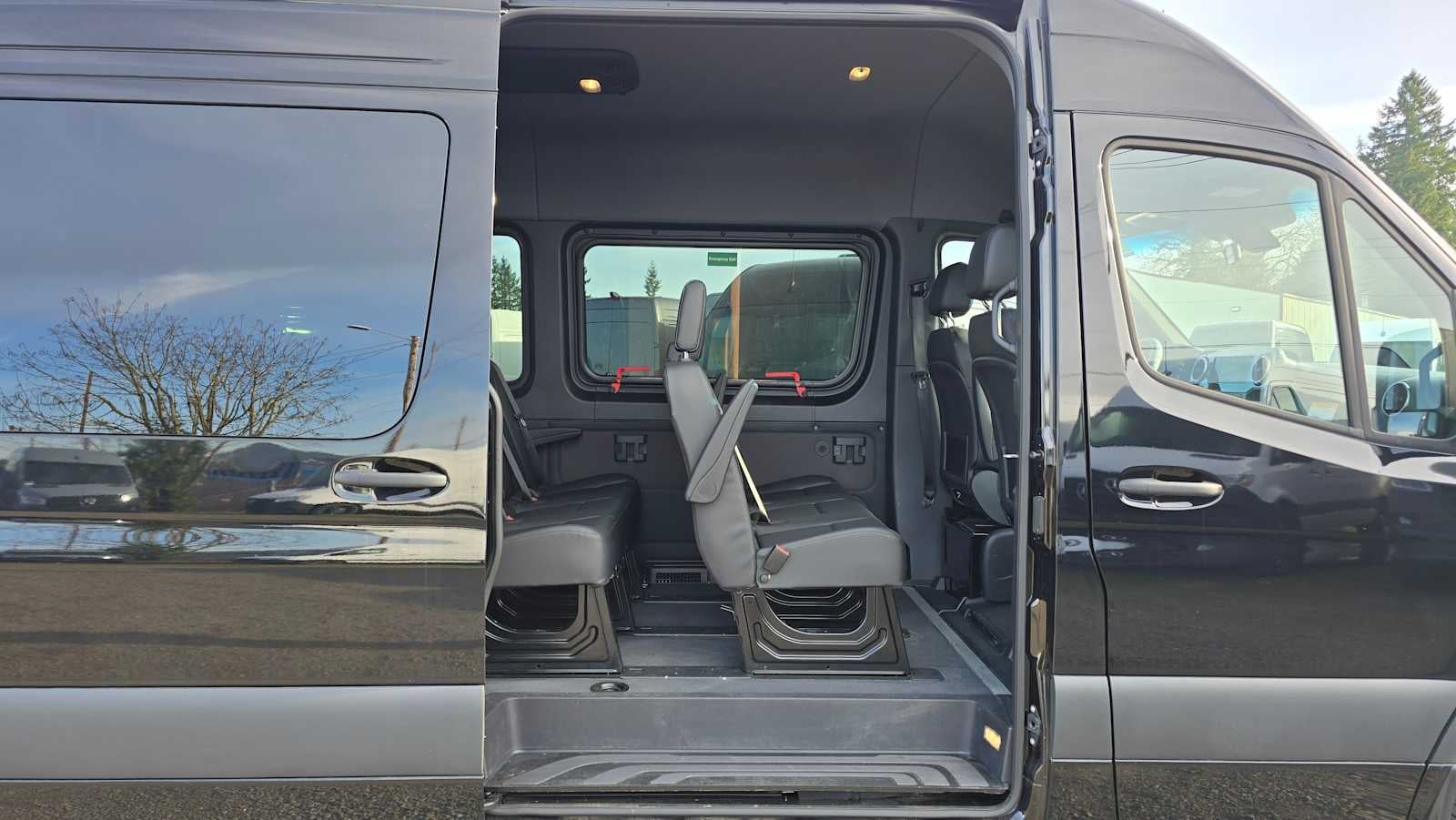 2025 Mercedes-Benz Sprinter 2500 Standard Roof I4 Diesel 144" RWD
