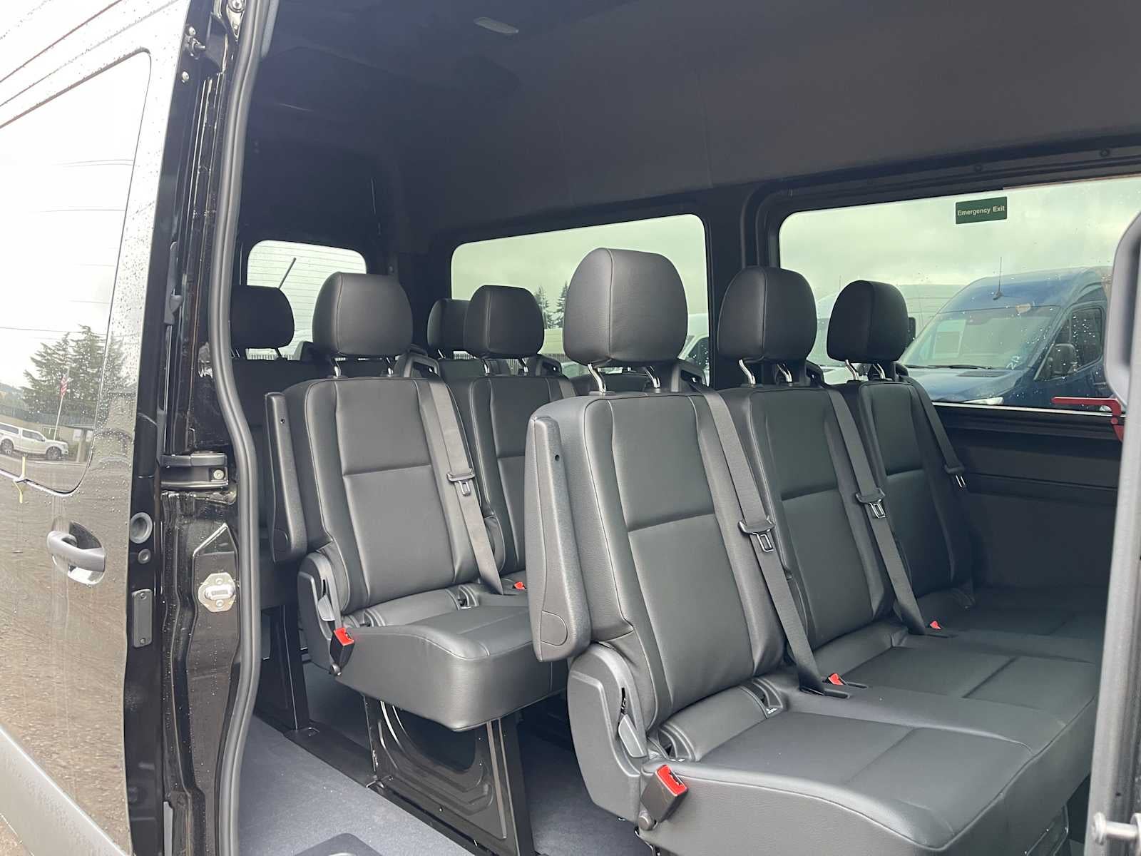 2024 Mercedes-Benz Sprinter 2500 Standard Roof I4 Diesel HO 144" RWD