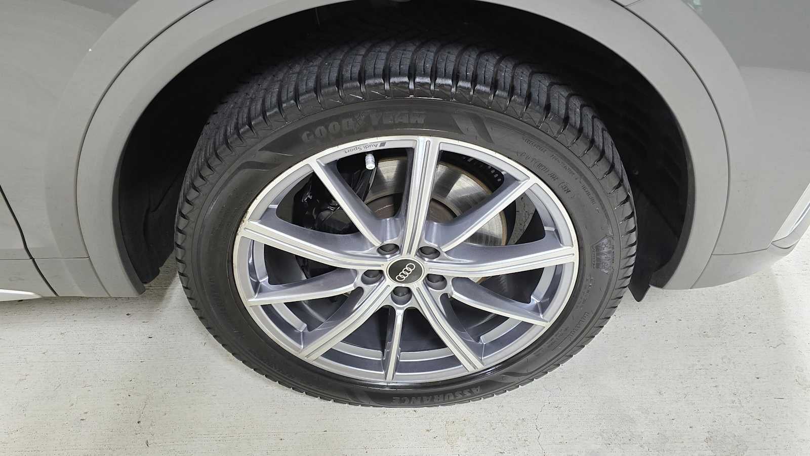 2023 Audi SQ5 Premium Plus