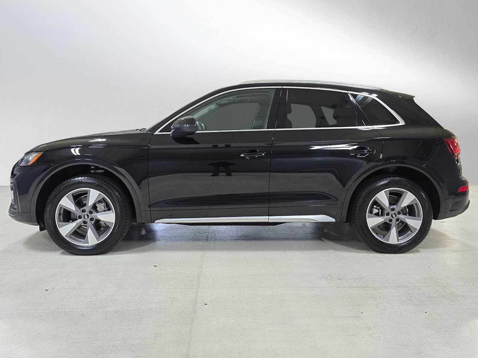 2023 Audi Q5 Premium Plus