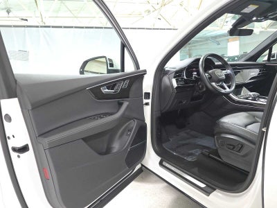 2025 Audi Q7 Premium Plus