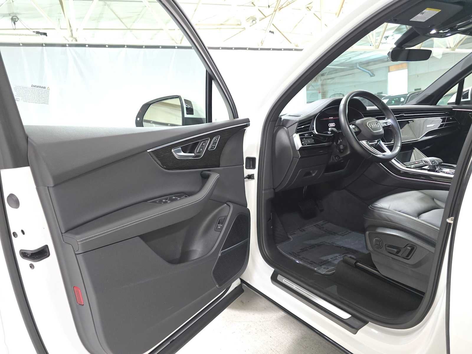 2025 Audi Q7 Premium Plus