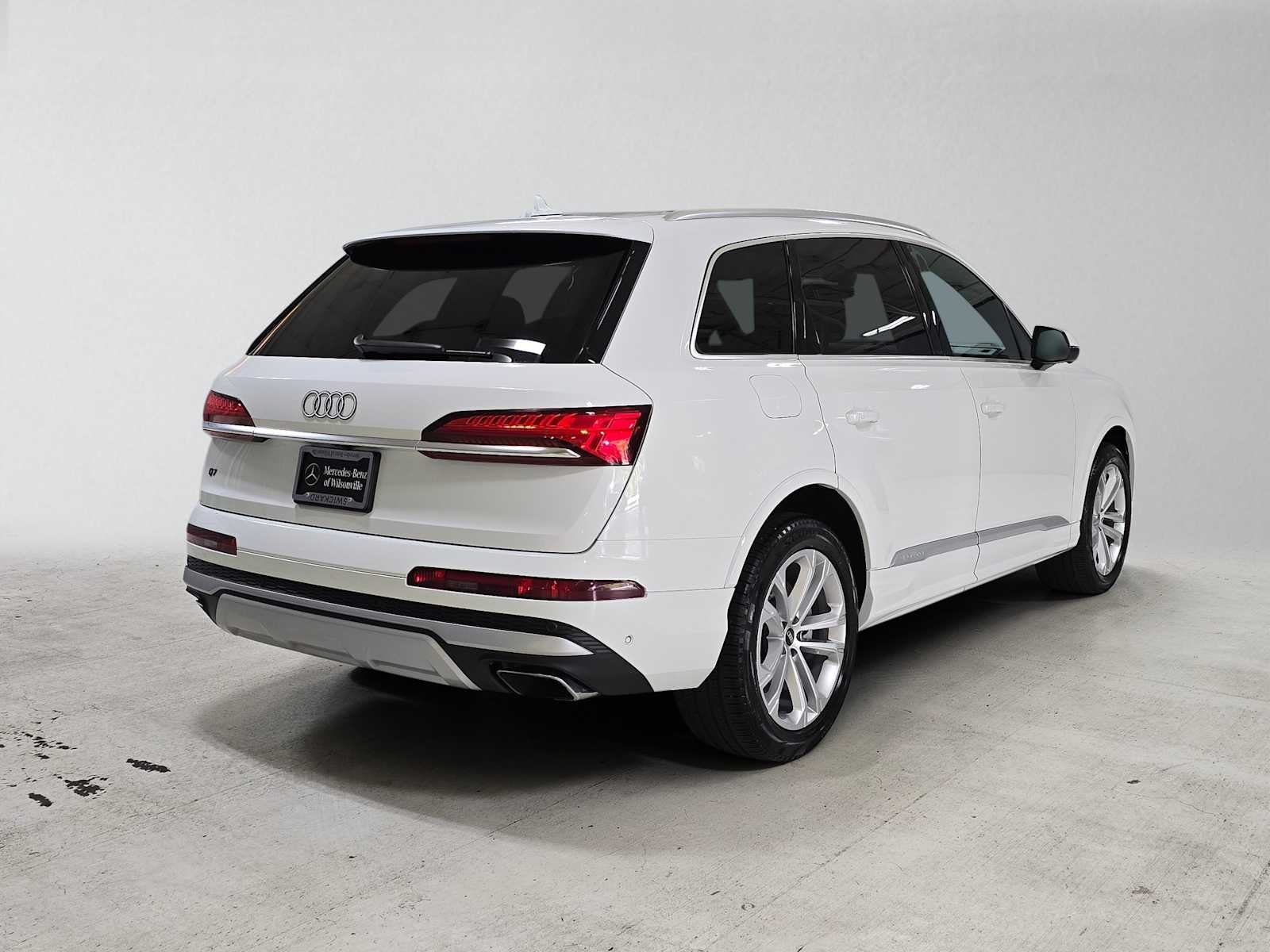 2025 Audi Q7 Premium Plus