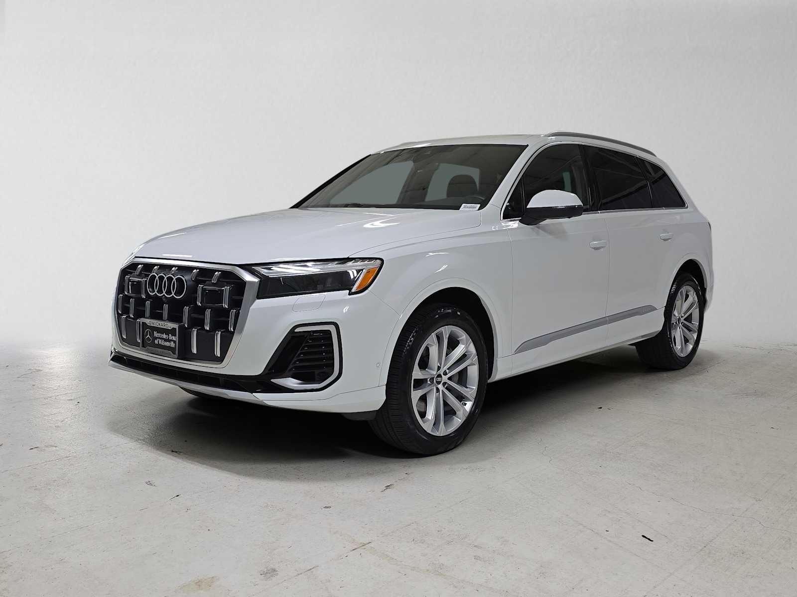 2025 Audi Q7 Premium Plus