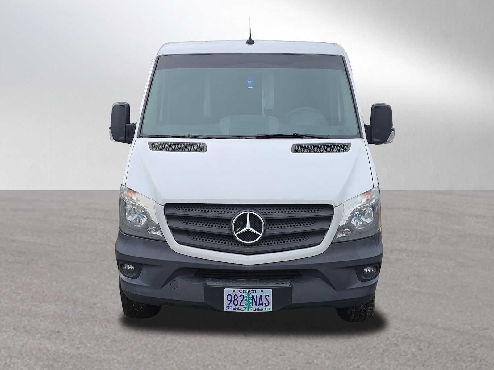 2018 Mercedes-Benz Sprinter 2500 Standard Roof V6 144" RWD