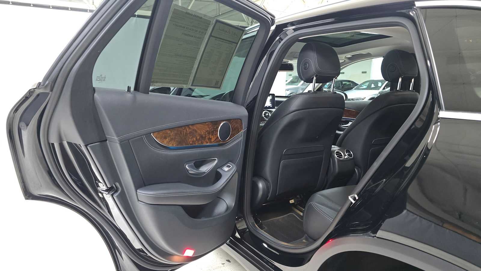 2016 Mercedes-Benz GLC 300 4MATIC® 4dr