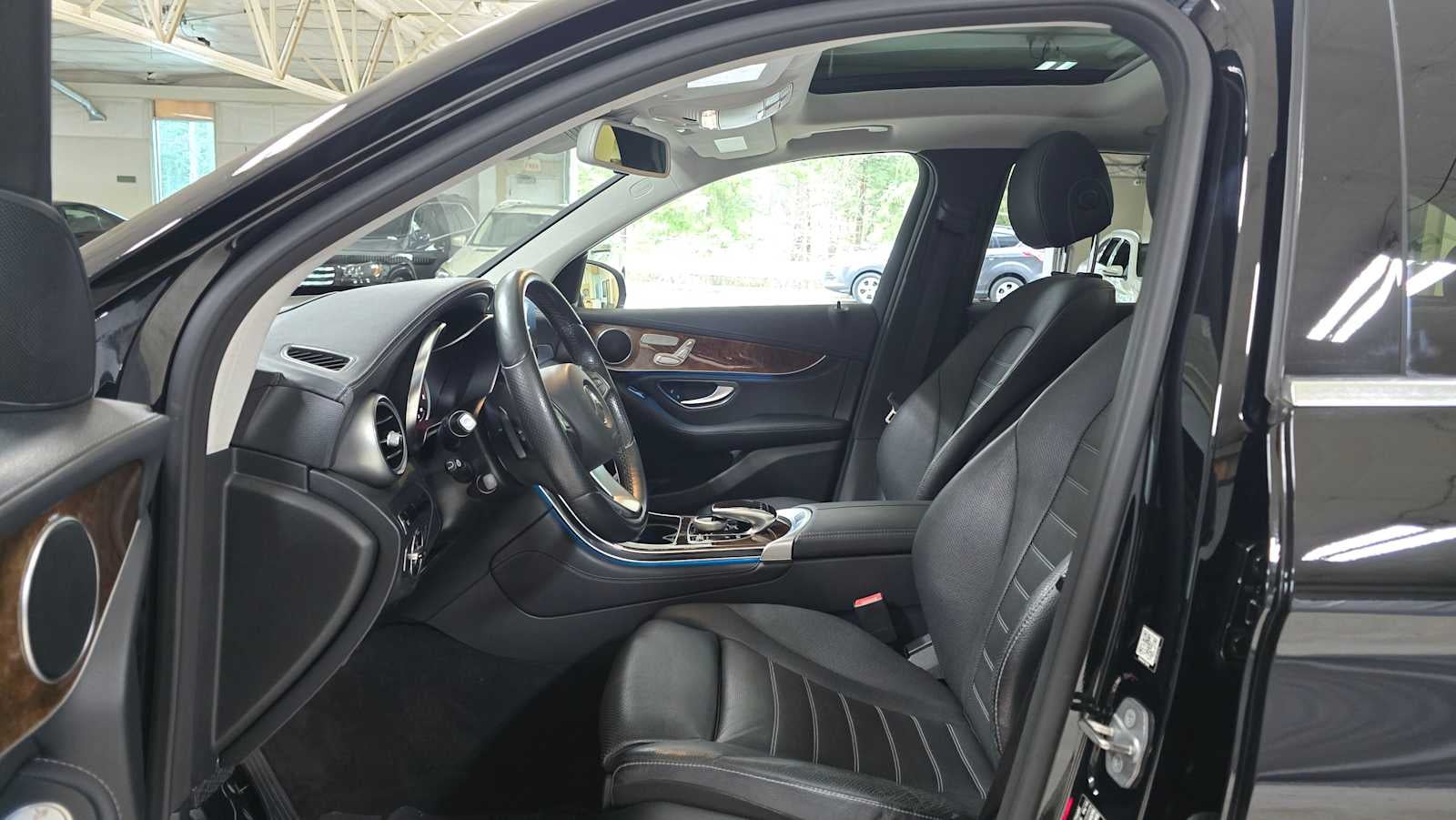 2016 Mercedes-Benz GLC 300 4MATIC® 4dr