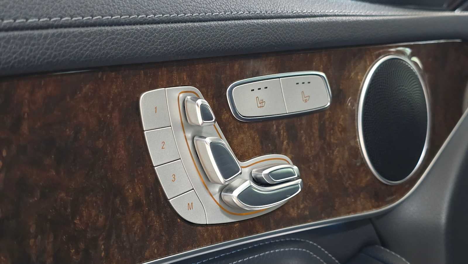 2016 Mercedes-Benz GLC 300 4MATIC® 4dr