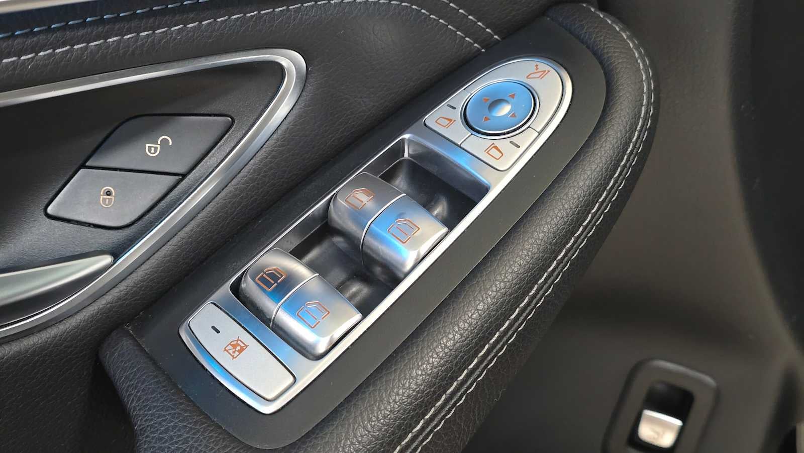 2016 Mercedes-Benz GLC 300 4MATIC® 4dr