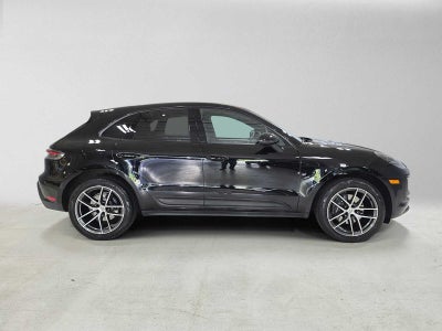 2025 Porsche Macan AWD
