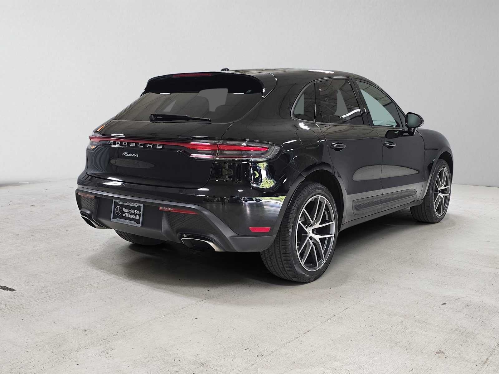 2025 Porsche Macan AWD