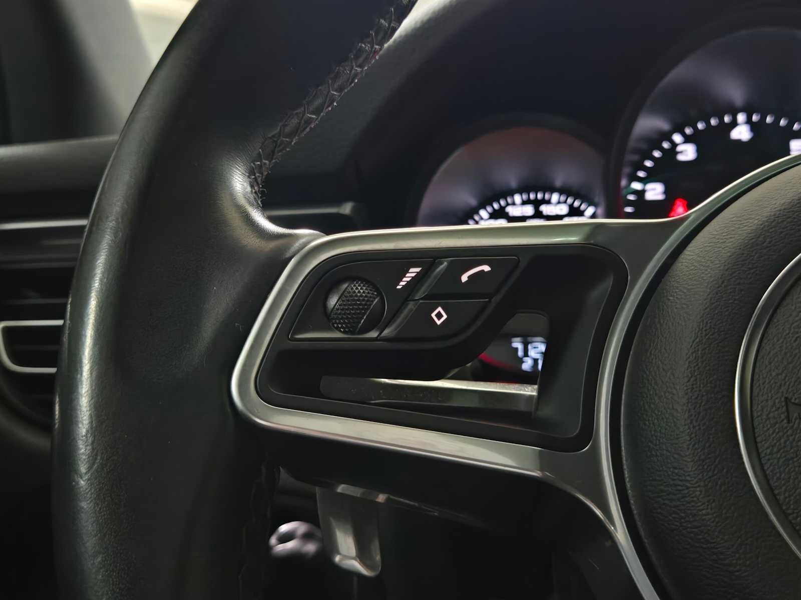 2019 Porsche Macan AWD