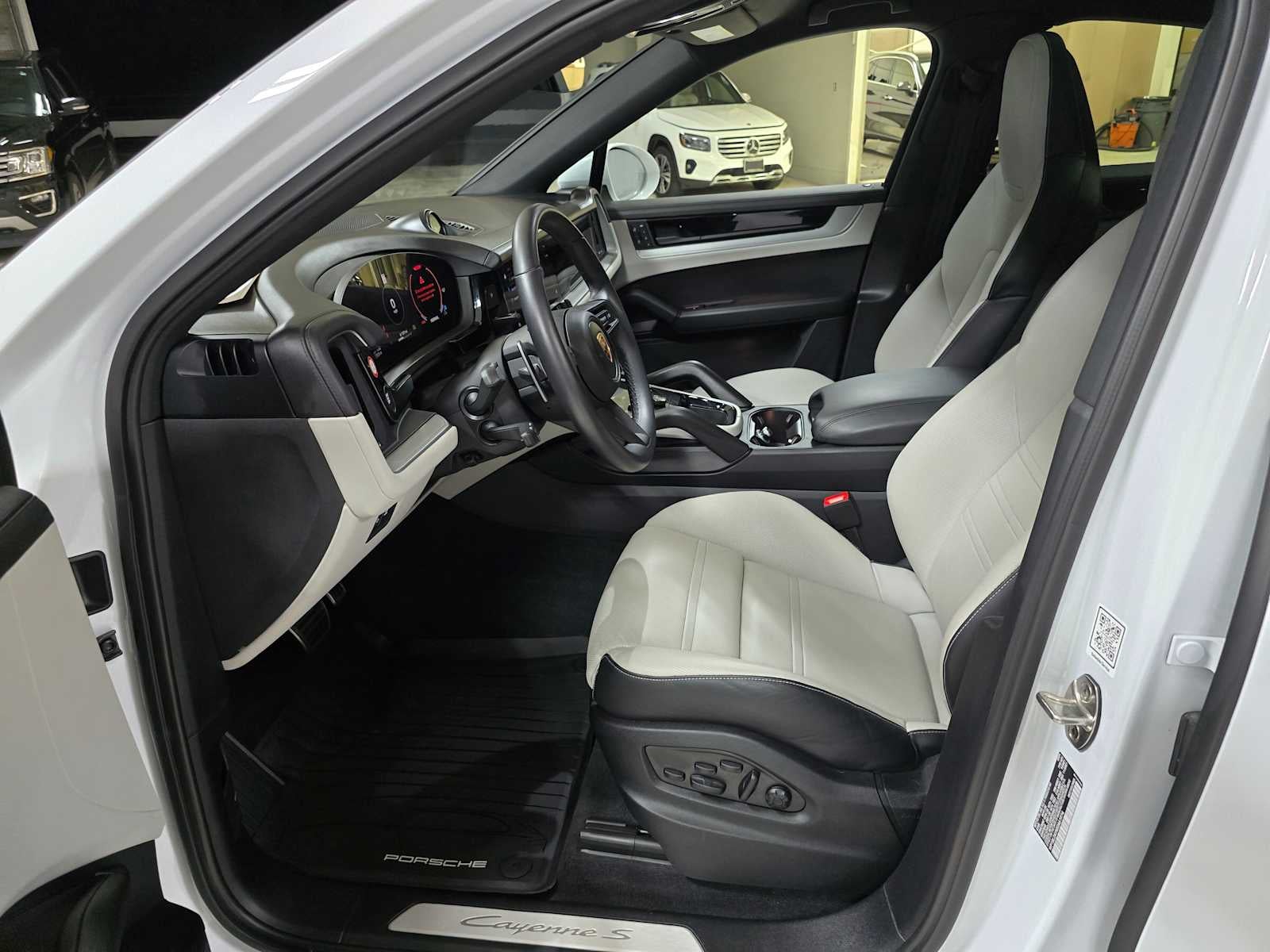 2024 Porsche Cayenne S