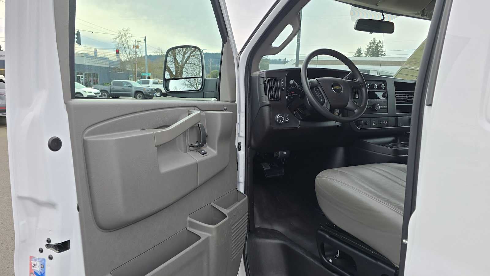 2025 Chevrolet Express Cargo Van RWD 2500 155"