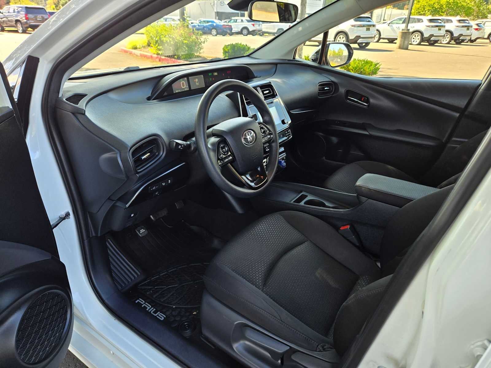 2019 Toyota Prius LE