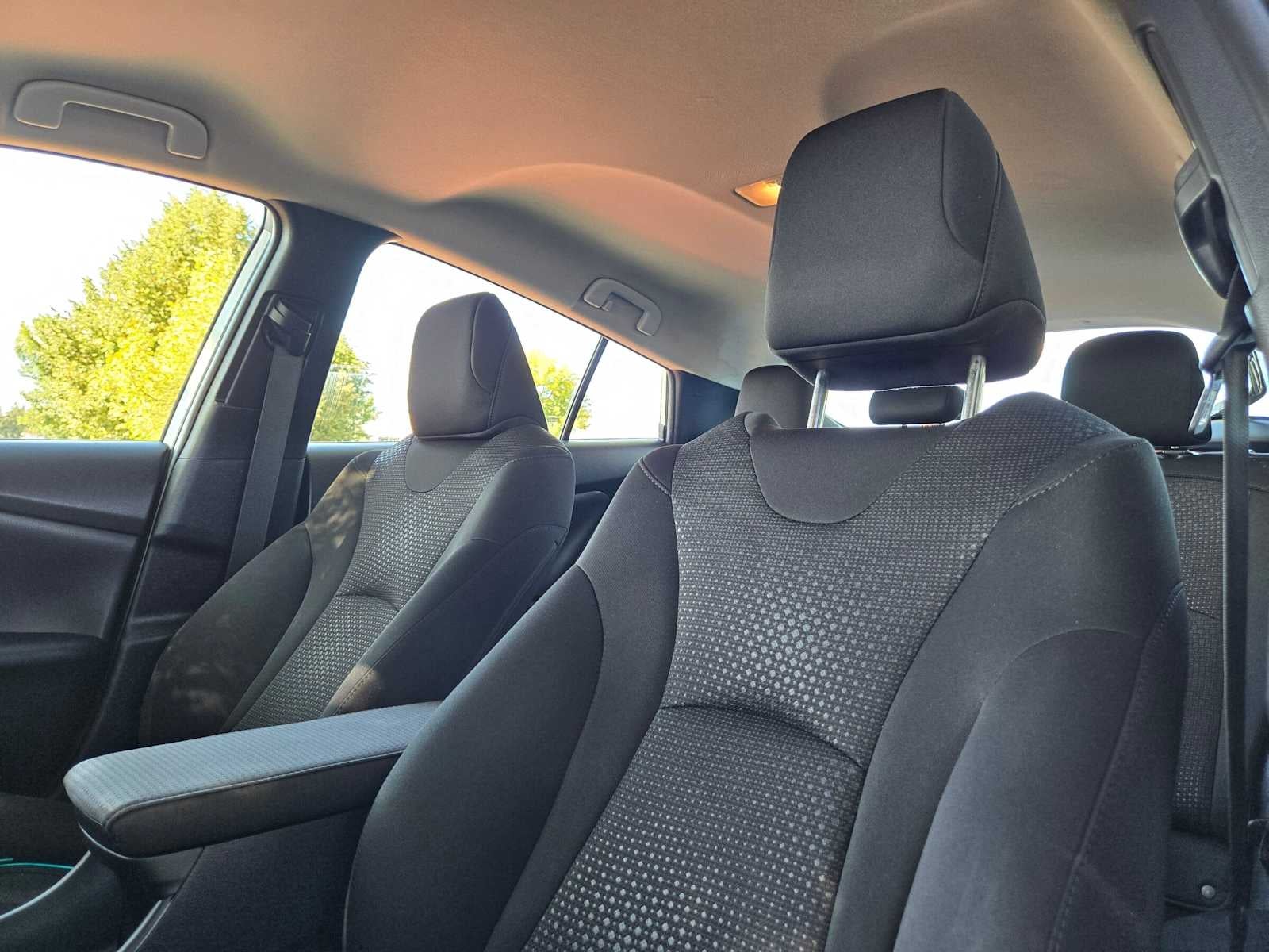 2019 Toyota Prius LE