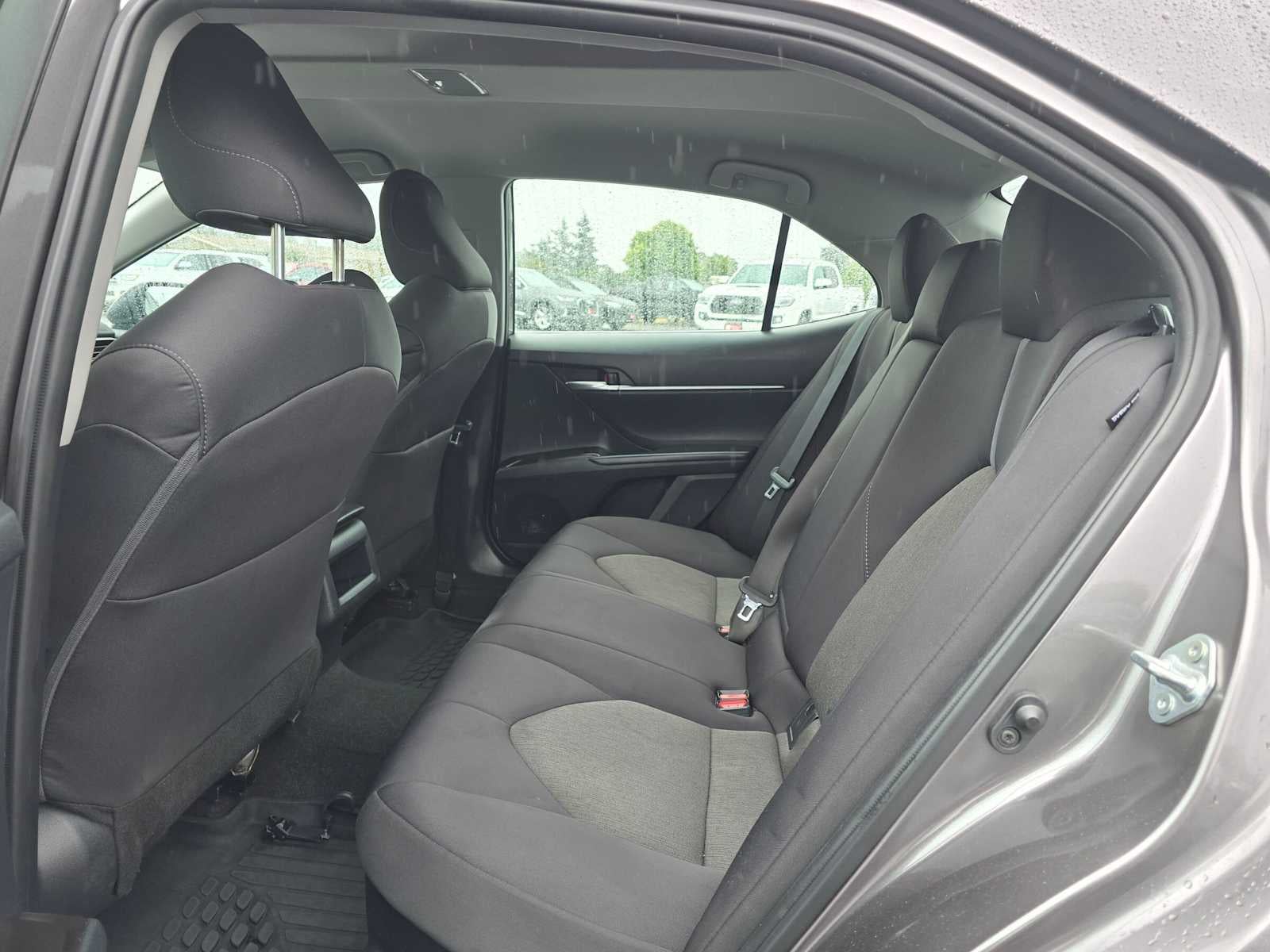 2022 Toyota Camry Hybrid LE