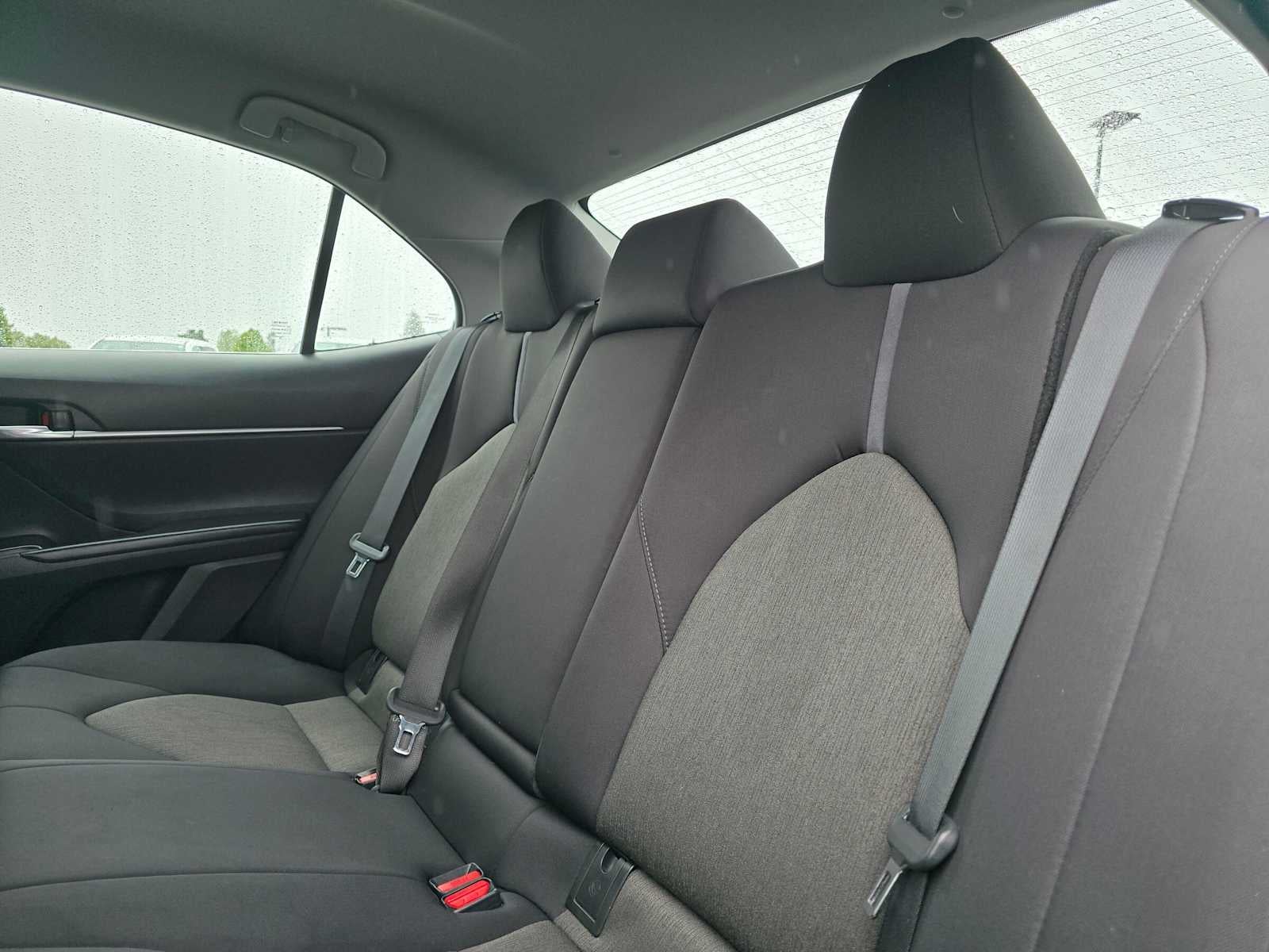 2022 Toyota Camry Hybrid LE
