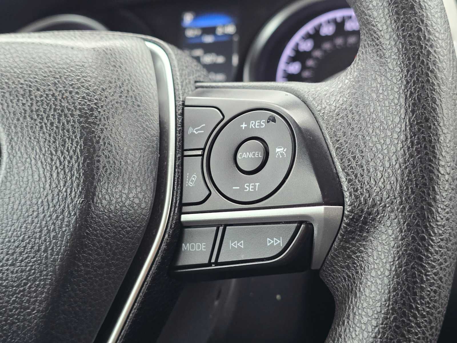 2022 Toyota Camry Hybrid LE