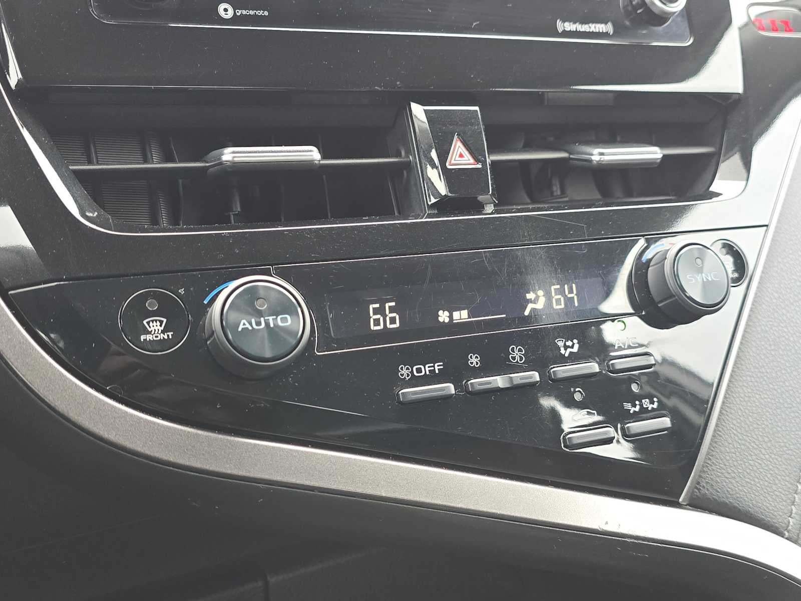 2022 Toyota Camry Hybrid LE