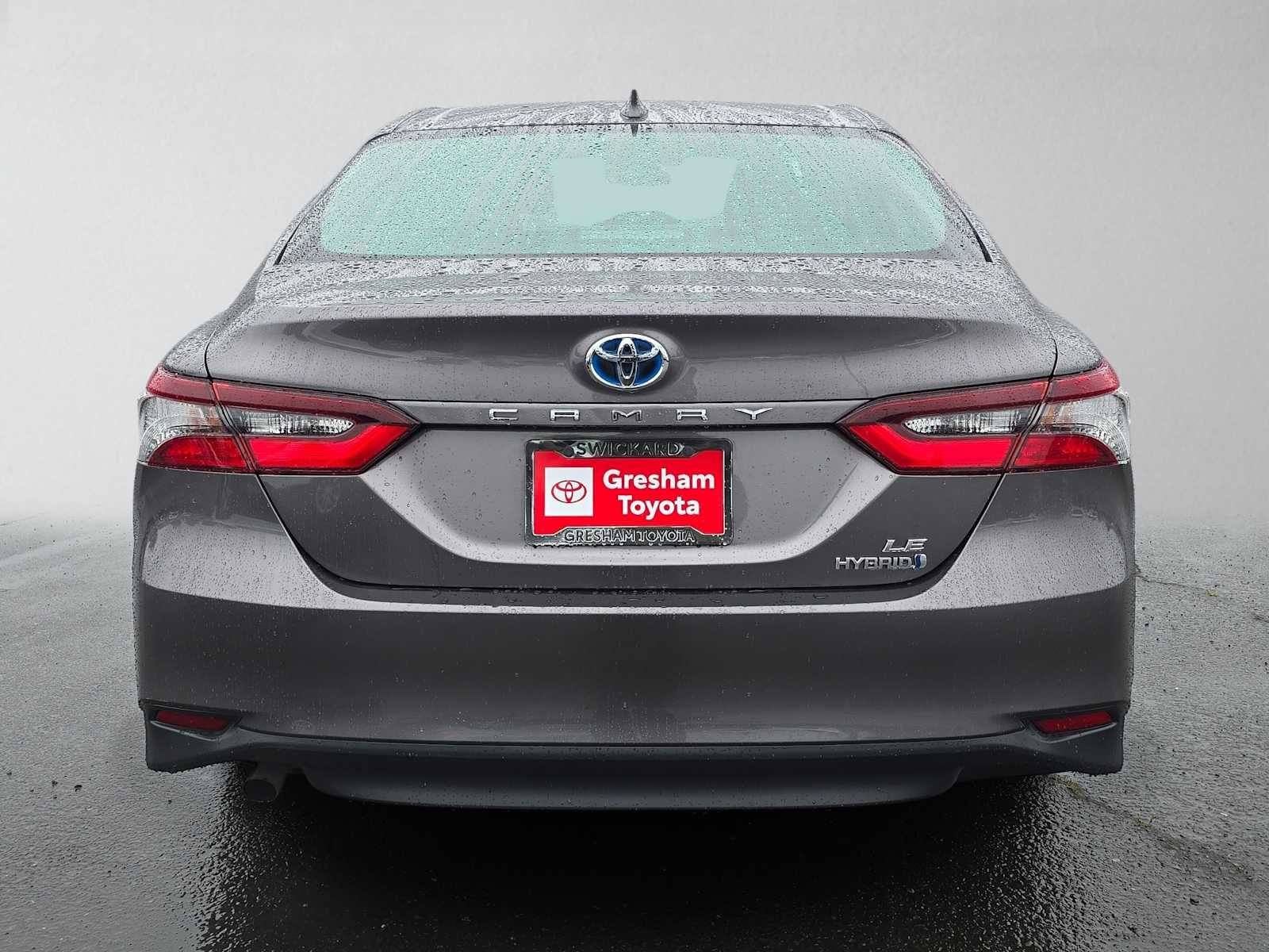 2022 Toyota Camry Hybrid LE
