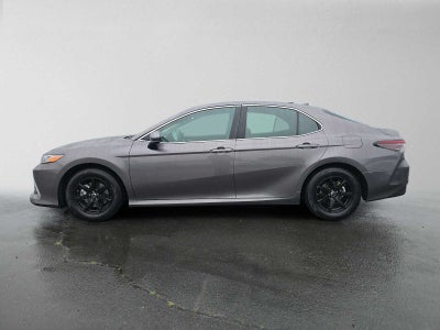2022 Toyota Camry Hybrid LE