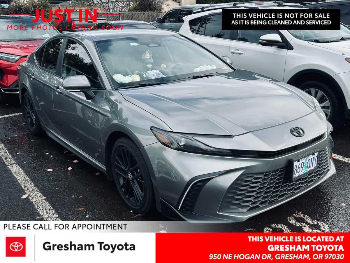 2025 Toyota Camry SE