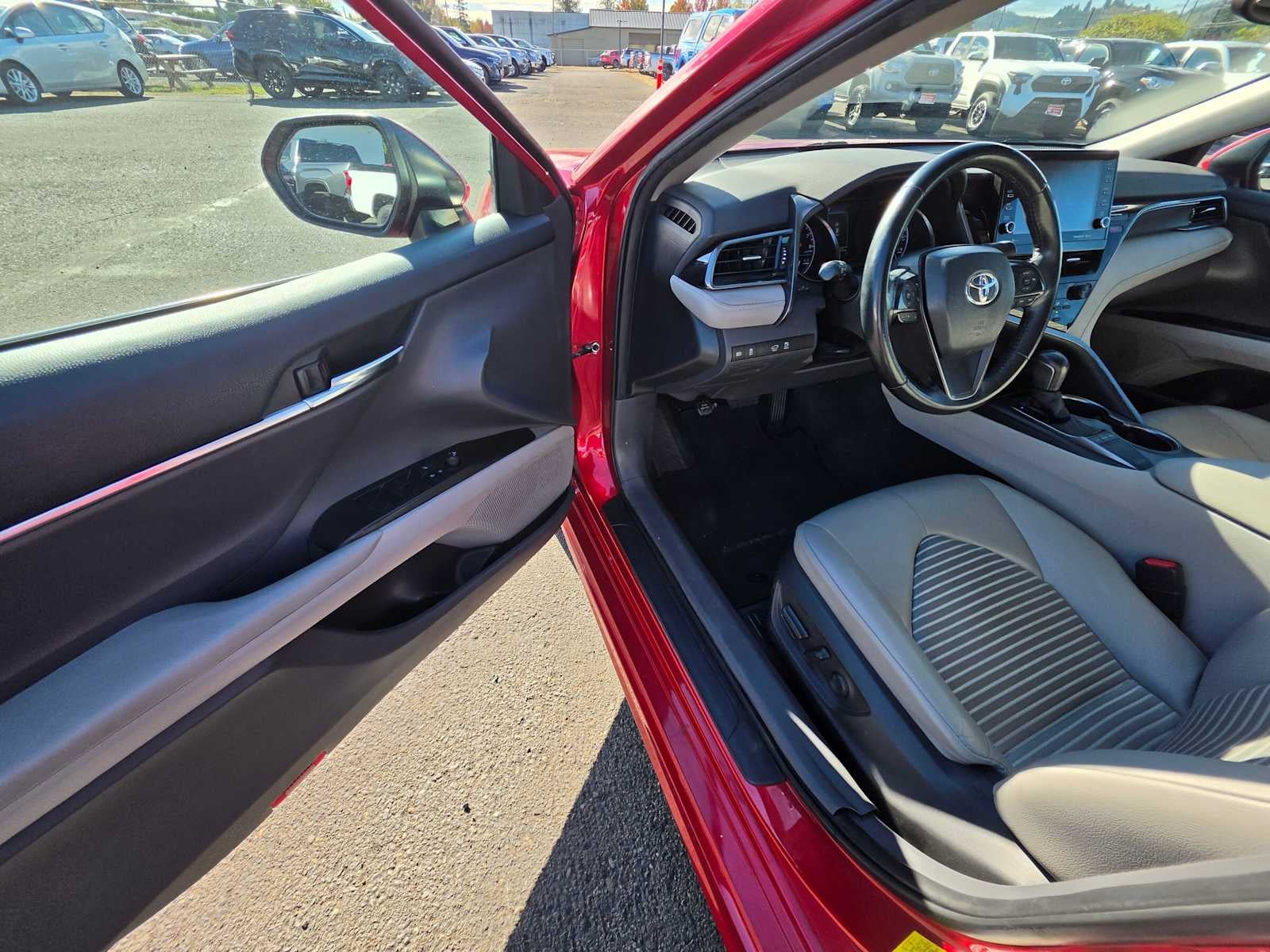 2022 Toyota Camry SE