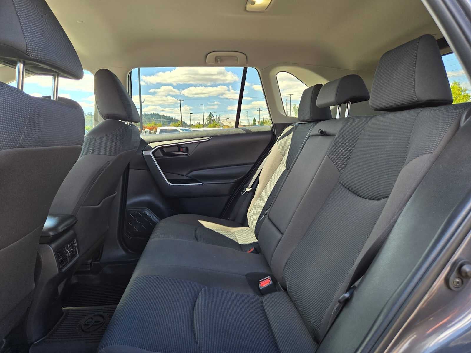 2023 Toyota RAV4 Hybrid LE
